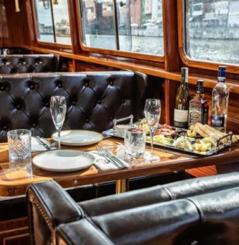 Danzig BOOTSTOUR + ABENDESSEN Danzig BOOTSTOUR + ABENDESSEN