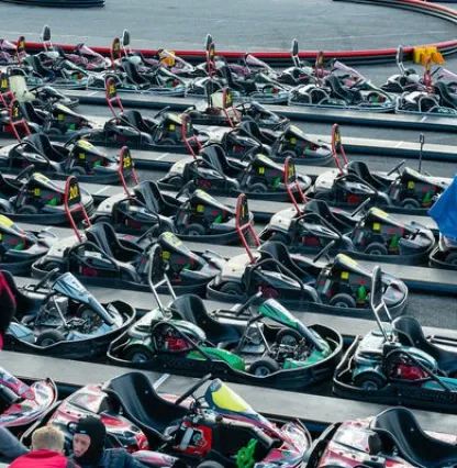 Bratislava Go-Kart fahren draußen Bratislava Go-Kart fahren draußen