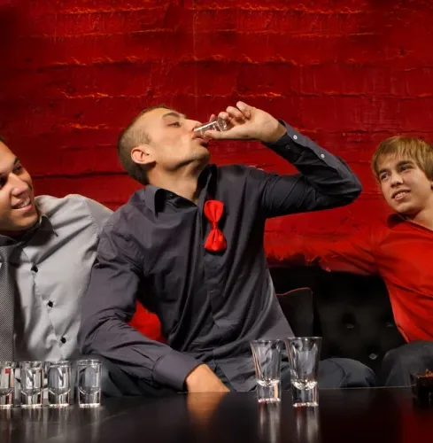 Krakau ALL YOU CAN DRINK CLUBBING Krakau ALL YOU CAN DRINK CLUBBING